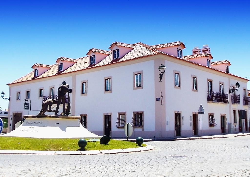 Casa Do Largo - Golega - Turismo De Habitacao Hotell Eksteriør bilde